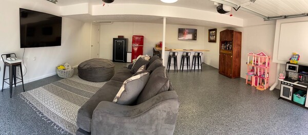Garage Floor Coatings in Pittsburg, PA (1)
